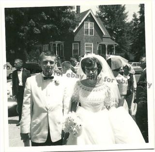   Old Photos Couple Man Woman on Wedding Day Dress Veils 1960s Photos