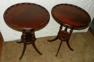 Pair Mahogany Pie Crust End Tables Side Tables (T325)