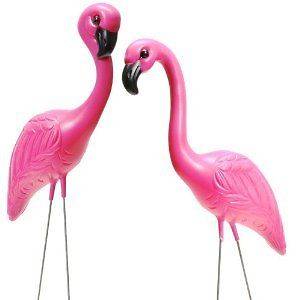 pink flamingo lawn ornaments in Statues & Yard Art