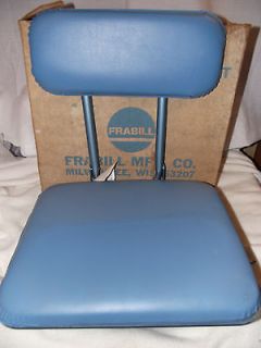 VINTAGE FRABIL BOAT AND STADIUM SEAT NIB NEVER USED BLUE