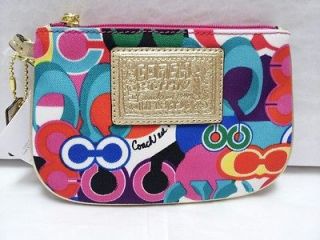 NWT Signature Daisy Poppy C Print Small Wristlet Bag F48151