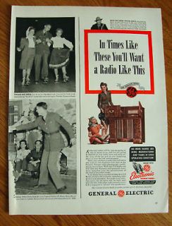 1942 GE General Electric FM Radio Phonograph Ad Tubes