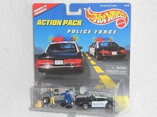 Hot Wheels 1997 Action Pack Police Force   Armored Truck & Police Car