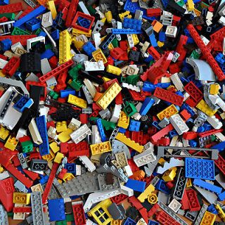 Series 4 Lego Minifigure (8804) + 300 Lego Bricks & Pieces Bulk 