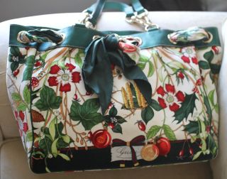   GUCCI Limited Velvet Floral Scarf Tote Bag Top Handle Handbag