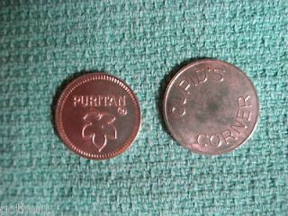   CORNER AND NO CASH VALUE VINTAGE PEEP SHOW TOKENS / LUCKY COINS POCKET