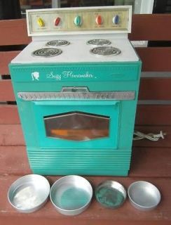 VINTAGE 1960S TOPPER TOYS SUZY HOMEMAKER OVEN STOVE CHILDS SIZE