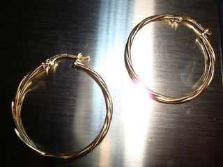   COLOMBIAN GOLD 750 LM   THIN ENGRAVE TUBULAR EARRING HOOP 1.8 GRAMS