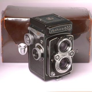 Yashica 635 120 & 35mm TLR Twin Lens Reflex BEAUTIFUL