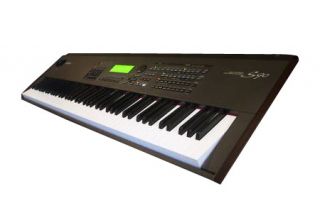 Yamaha S90 Synthesizer