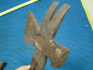 EP13733 old hatchet tomahawk axe vintage antique ? COOL
