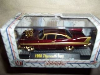 M2 MACHINES 1958 PLYMOUTH FURY CHASE GOLD ACCENT GROUND POUNDERS CAR 
