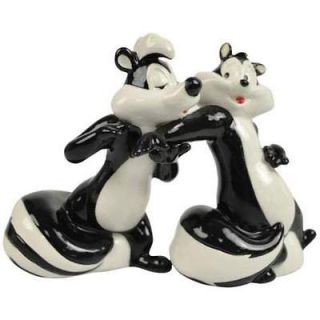     Pepe Le Pew and Penelope   Come to Me  Salt & Pepper Shakers 13970