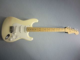 USED 2002 FENDER ERIC CLAPTON STRATOCASTER WHITE WITH OHSC GOOD SHAPE 