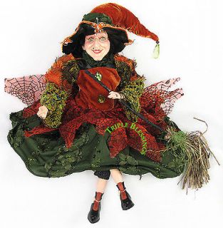 18 HALLOWEEN SITTING WITCH POSEABLE RICH DETAILED W11812