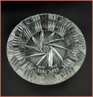 Brilliant Cut Glass Crystal Ashtray Pinwheel Star Hobstar    Weighs 3 