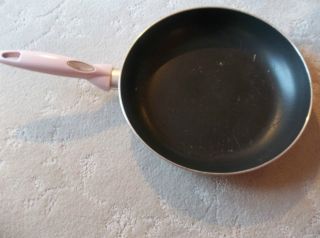 BIALETTI (Italy) PINK FRYING PAN 11 diameter by 2 1/2 deep w/ handle