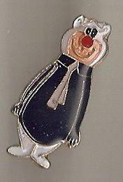 Vintage Yogi Bear Cartoon Character old enamel pin