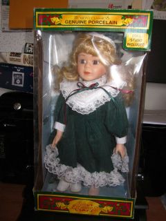 SOFT EXPRESSIONS HOLIDAY CLASSICS COLLECTIBLE DOLL FROM DANDEE $22