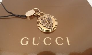 BN Auth Gucci Unique Gold Logo Crest Keyring Keyfob / Phone Charm 