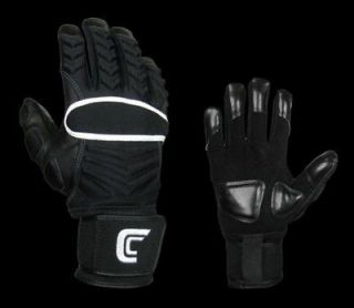 CUTTERS The Reinforcer Black White 017LP Football Glove