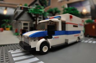 Custom LEGO City Ambulance   7890 Hospital   Train 7848