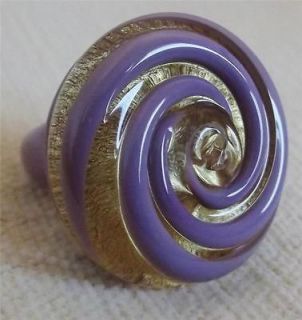   GLASS LILAC 9 CARAT YELLOW GOLD LEAF SWIRL RING size  P NEW 