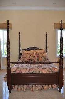 Queen 4 Post Bed, Wood with Plantation Antique look Carved Design