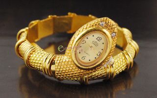   Special Golden Cobra Snake Style Bracelet Quartz Lady Watch Dress