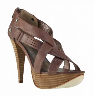 Jessica Bennett Rumor      Shoe