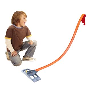 HOT WHEELS® PARKING LOT FRENZY™ Track Set   Shop.Mattel