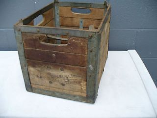 Golden Guernsey Dairy Old Wood Milk Crate Box Milwaukee Wisc