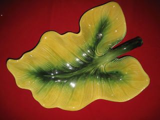 MID CENTURY MODERN GREEN YELLOW CENTERPIECE LEAF DISH HULL 405 14 BY 