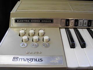 Vintage electric cord organ Magnus 6 major cords15 white keys and 13 