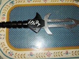 STARY TREK KLINGON TYPE BLADE HAND SIGNED BY TONY TODD WITH PROOF