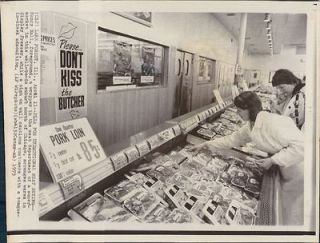 1973 Lake Forest IL Please Dont Kiss Butcher We Have Meat For Sale 