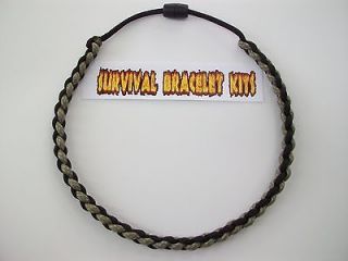 Paracord 550 survival necklace lanyard acu camo and black lasts 