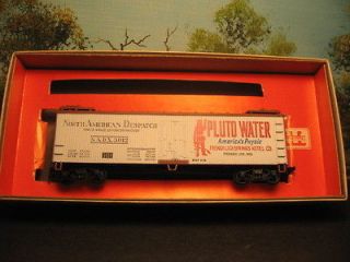 TRAIN MINIATURES HO SCALE #8103 40 WOOD REEFER PLUTO WATER #3012