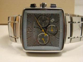 pre owed louis vuitton chronograph watch q2121 ref one day