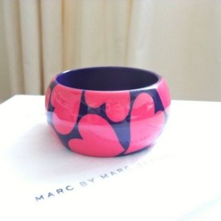 genuine marc by marc jacobs pink heart bangle bracele t