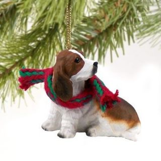 Basset Hound Dog Sculptured Stone Resin Christmas Ornament with Cloth 