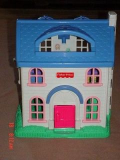 Fisher Price Little People Doll/House with Family Furniture Mom Dad 