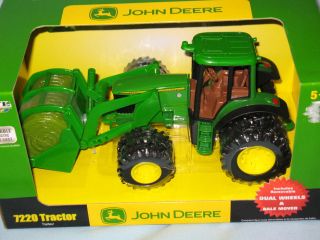 ertl john deere 7220 tractor with bale mover 8 inches