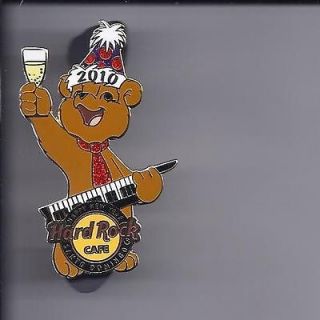 Hard Rock Cafe Pin Santo Domingo # 53241 A Bear Holding A Glass 