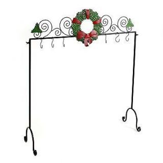   Holiday Fireplace Crafters Display Metal Decoration Stocking Wreath