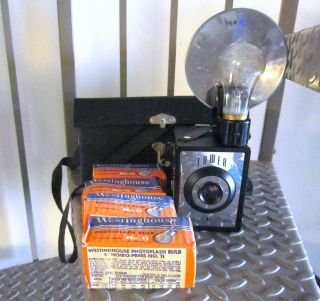 Vintage TOWER BOX CAMERA Art Deco 120mm (4) Bulbs 1950s Flash & Box 