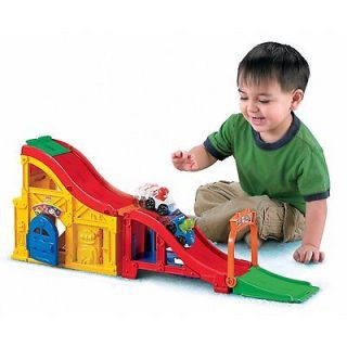    Price Little People Wheelies Race Track Kids Toy Childrens Toy NEW