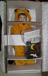 Donna RuBert Trick or Treat with Garfield by The Danbury Mint w 