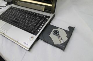   M55 S139 Celeron M 1 6 GHz 896 MB RAM 80 GB HD Notebook Laptop