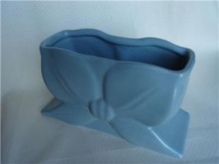 abingdon pottery blue planter 462 ribbon bow